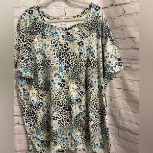 Casual plus size shirt